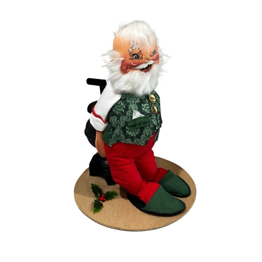Vintage Annalee #5485 12" Santa Claus Doll & Pot Belly Stove 1991 Christmas Deco